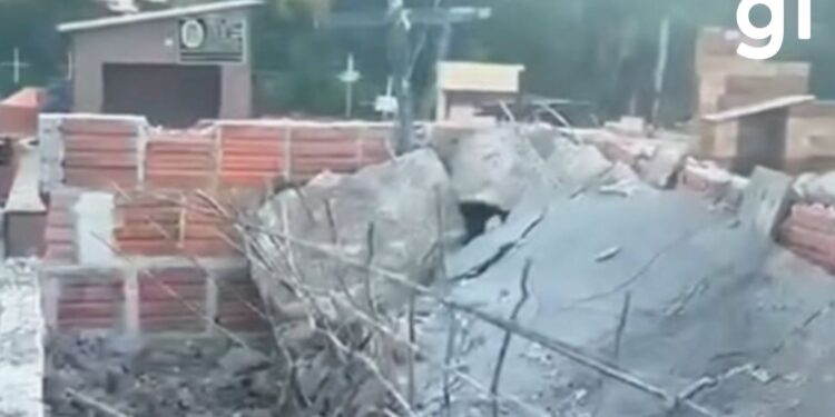 Homem morre soterrado enquanto reformava o túmulo do pai em cemitério de MT